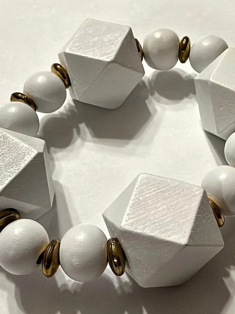 White & Gold Beaded Bracelet